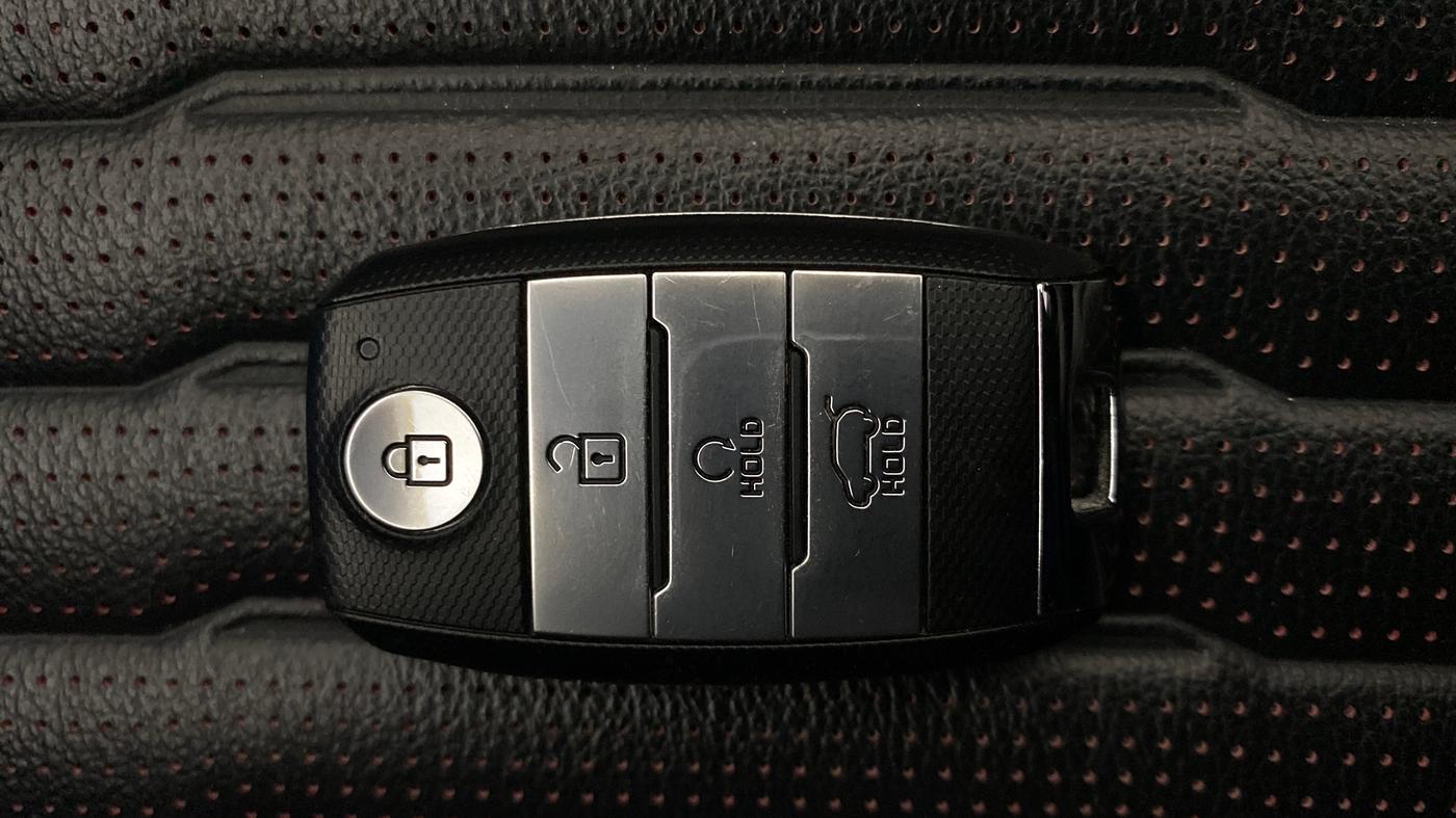 2020 KIA SONET GTX PLUS 1.0 IMT, Petrol, Manual, 44,465 km, Key Close Up