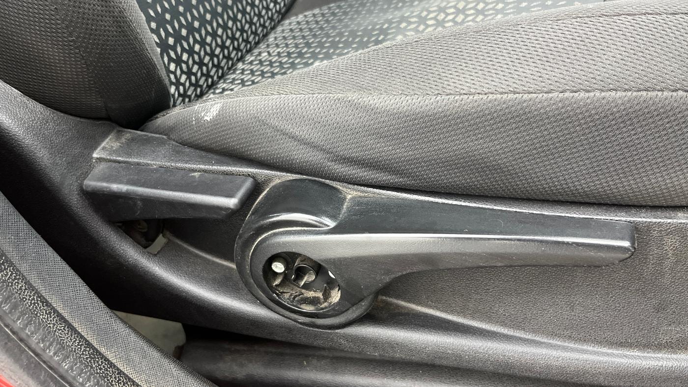 2019 Tata NEXON XZ PLUS DIESEL, Diesel, Manual, 66,593 km, Driver Side Adjustment Panel