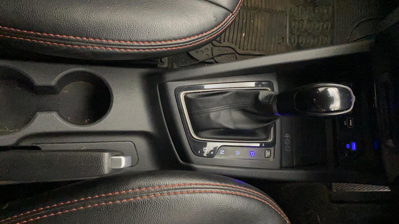 2019 Hyundai Elite i20 ASTA (O) CVT, Petrol, Automatic, 1,12,511 km, Gear Lever