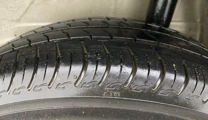 2019 Maruti S PRESSO VXI AMT, Petrol, Automatic, 12,742 km, Left Rear Tyre Tread