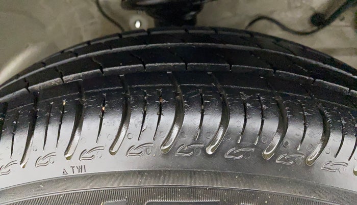 2019 Maruti S PRESSO VXI AMT, Petrol, Automatic, 12,742 km, Right Front Tyre Tread