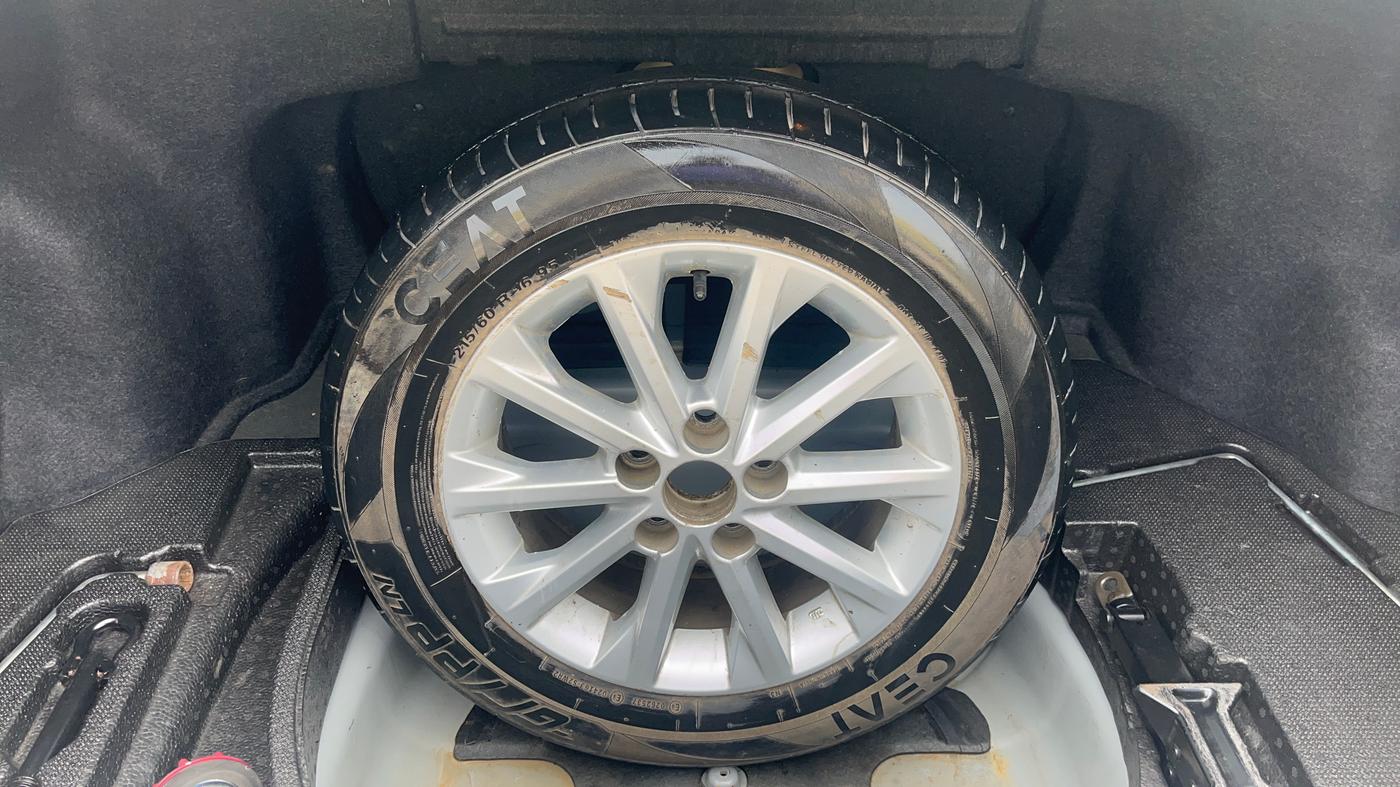 2012 Toyota Camry 2.5L AT, Petrol, Automatic, 67,630 km, Spare Tyre