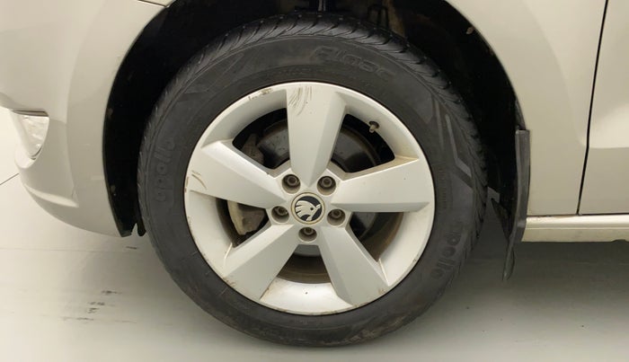 2016 Skoda Rapid AMBITION 1.6 MPI MT, Petrol, Manual, 20,300 km, Left Front Wheel