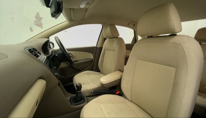 2016 Skoda Rapid AMBITION 1.6 MPI MT, Petrol, Manual, 20,300 km, Right Side Front Door Cabin