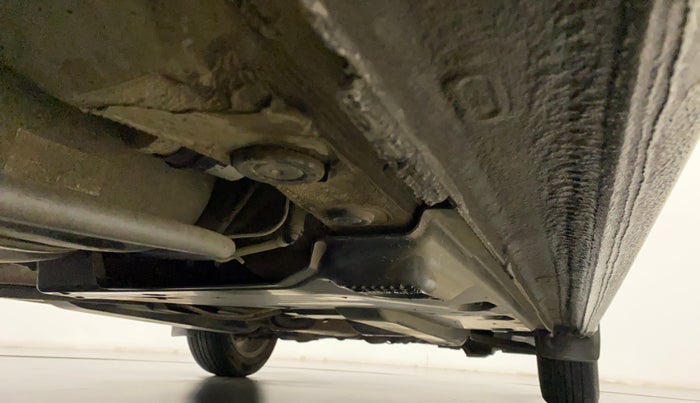 2016 Skoda Rapid AMBITION 1.6 MPI MT, Petrol, Manual, 20,300 km, Right Side Underbody