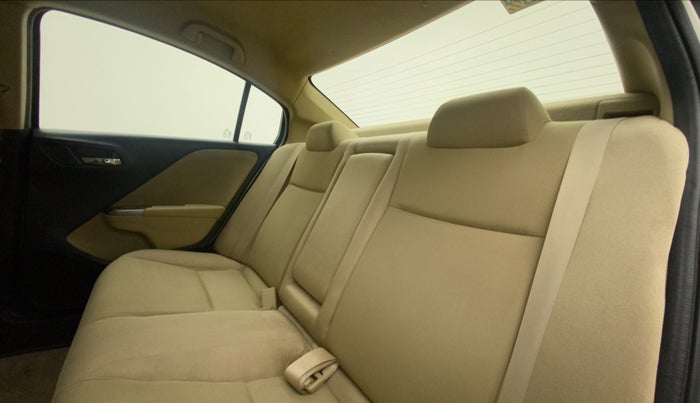 2015 Honda City 1.5L I-VTEC V MT, Petrol, Manual, 48,941 km, Right Side Rear Door Cabin
