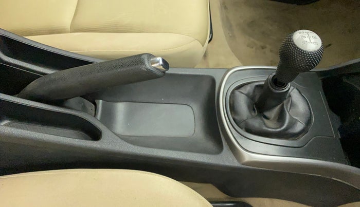 2015 Honda City 1.5L I-VTEC V MT, Petrol, Manual, 48,941 km, Gear Lever