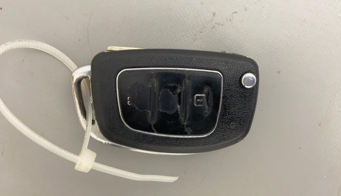 2014 Hyundai Verna FLUIDIC 1.6 VTVT SX AT, Petrol, Automatic, 42,671 km, Key Close Up