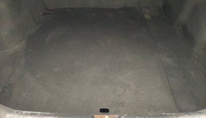 2014 Hyundai Verna FLUIDIC 1.6 VTVT SX AT, Petrol, Automatic, 42,671 km, Boot Inside