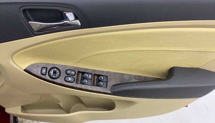 2014 Hyundai Verna FLUIDIC 1.6 VTVT SX AT, Petrol, Automatic, 42,671 km, Driver Side Door Panels Control