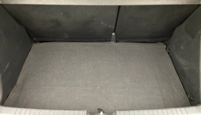 2016 Hyundai Elite i20 ASTA 1.2 (O), Petrol, Manual, 26,425 km, Boot Inside