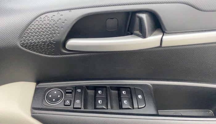 2021 KIA SONET HTX 1.5, Diesel, Manual, 79,179 km, Driver Side Door Panels Control