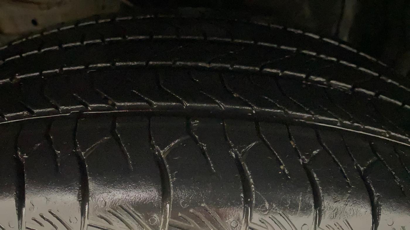 2023 Maruti Grand Vitara DELTA SMART HYBRID AT, Petrol, Automatic, 51,190 km, Left Front Tyre Tread