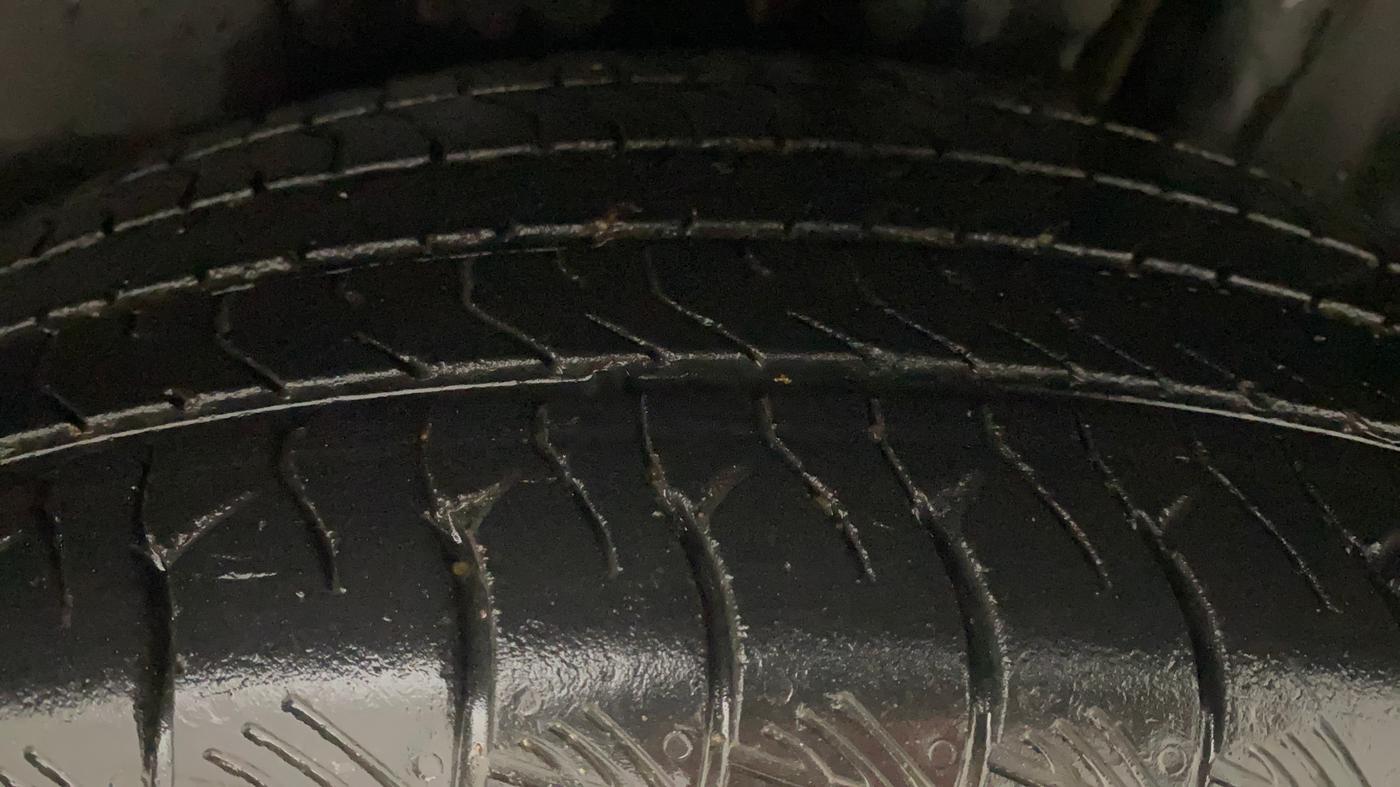 2023 Maruti Grand Vitara DELTA SMART HYBRID AT, Petrol, Automatic, 51,190 km, Left Rear Tyre Tread