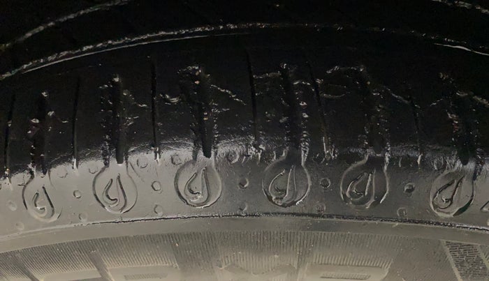 2017 Tata Tiago XZA PETROL, Petrol, Automatic, 98,746 km, Right Front Tyre Tread