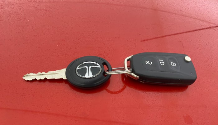 2017 Tata Tiago XZA PETROL, Petrol, Automatic, 98,746 km, Key Close Up