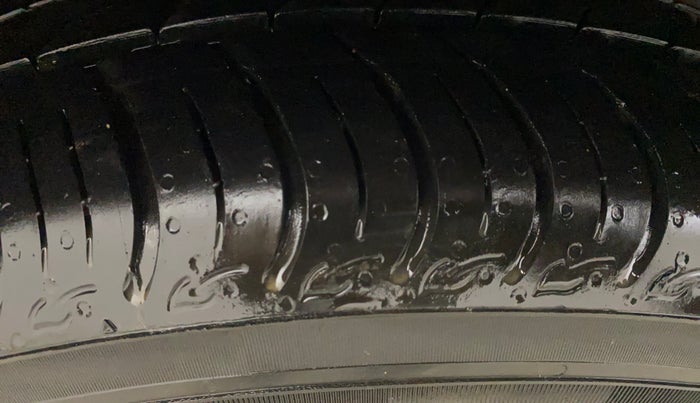 2017 Tata Tiago XZA PETROL, Petrol, Automatic, 98,746 km, Right Rear Tyre Tread