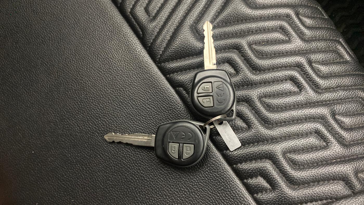 2022 Maruti BREZZA VXI SMART HYBRID, Petrol, Manual, 48,244 km, Key Close Up
