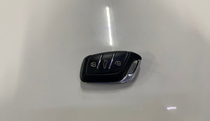 2023 MG ASTOR SHARP 1.5 CVT, Petrol, Automatic, 21,810 km, Key Close Up