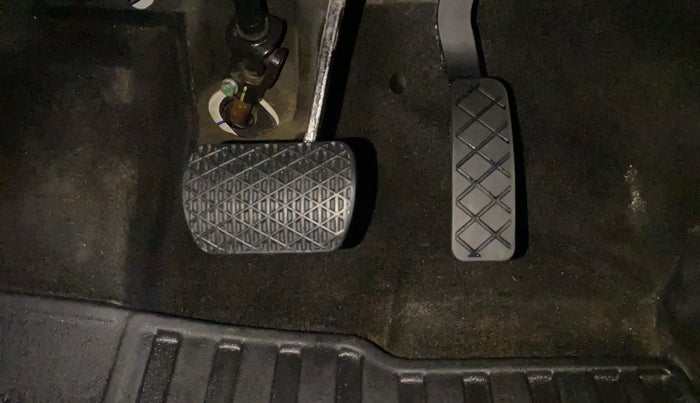 2023 MG ASTOR SHARP 1.5 CVT, Petrol, Automatic, 21,810 km, Pedals