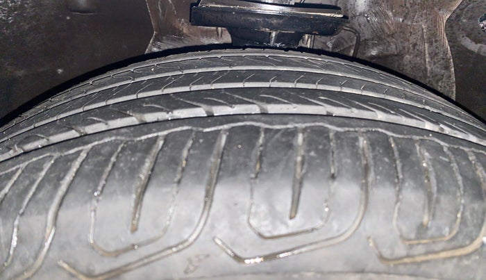 2023 MG ASTOR SHARP 1.5 CVT, Petrol, Automatic, 21,810 km, Left Front Tyre Tread