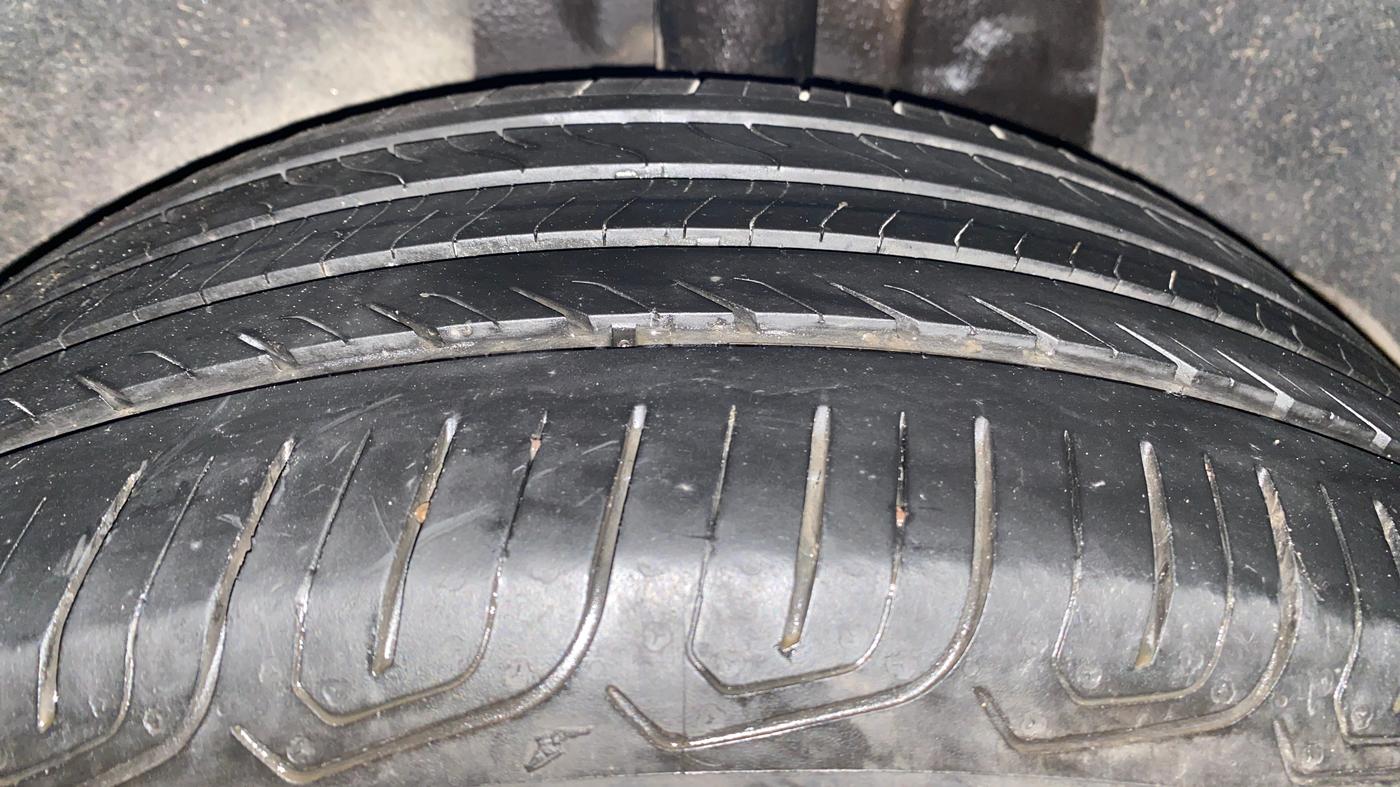 2023 MG ASTOR SHARP 1.5 CVT, Petrol, Automatic, 21,810 km, Left Rear Tyre Tread