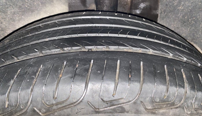 2023 MG ASTOR SHARP 1.5 CVT, Petrol, Automatic, 21,810 km, Left Rear Tyre Tread