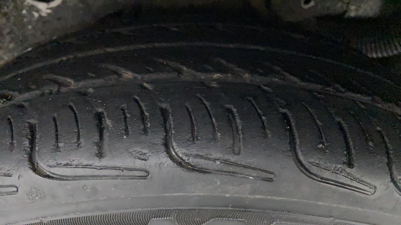 2013 Hyundai Santro Xing GL PLUS, CNG, Manual, 91,274 km, Right Front Tyre Tread