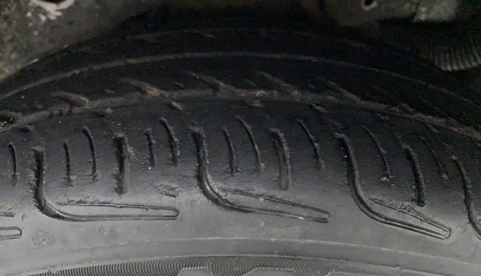2013 Hyundai Santro Xing GL PLUS, CNG, Manual, 91,274 km, Right Front Tyre Tread