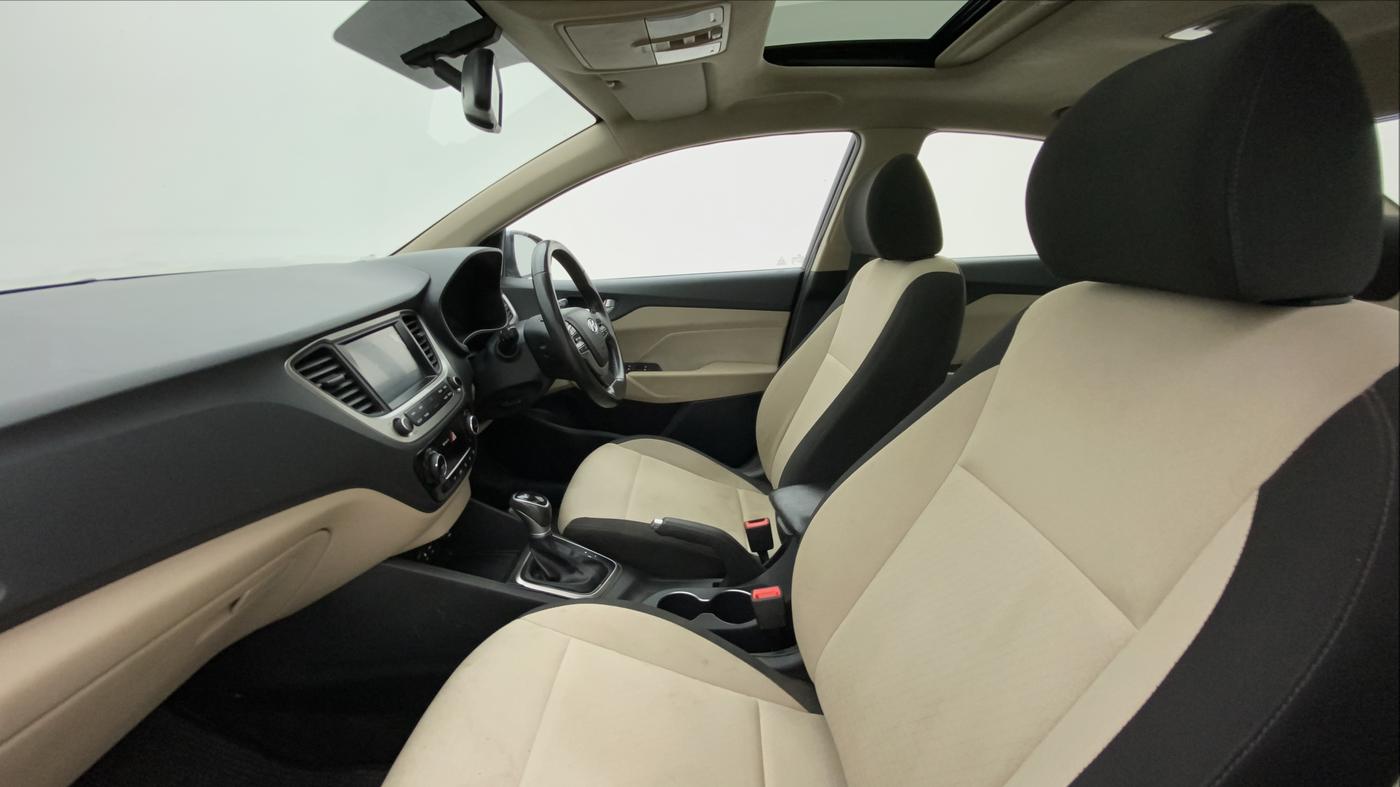 2017 Hyundai Verna 1.6 CRDI SX + AT, Diesel, Automatic, 44,626 km, Right Side Front Door Cabin