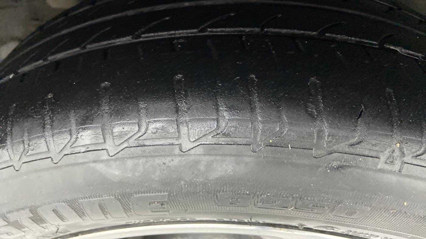 2017 Hyundai Verna 1.6 CRDI SX + AT, Diesel, Automatic, 44,626 km, Right Rear Tyre Tread