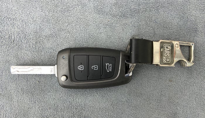 2017 Hyundai Verna 1.6 CRDI SX + AT, Diesel, Automatic, 44,626 km, Key Close Up