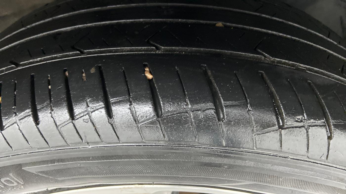 2017 Hyundai Verna 1.6 CRDI SX + AT, Diesel, Automatic, 44,626 km, Right Front Tyre Tread