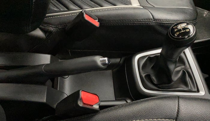 2018 Maruti Swift VXI, Petrol, Manual, 28,663 km, Gear Lever