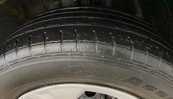 2022 Hyundai VENUE S+ 1.2, Petrol, Manual, 21,053 km, Right Front Tyre Tread