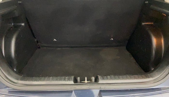 2022 Hyundai VENUE S+ 1.2, Petrol, Manual, 21,053 km, Boot Inside
