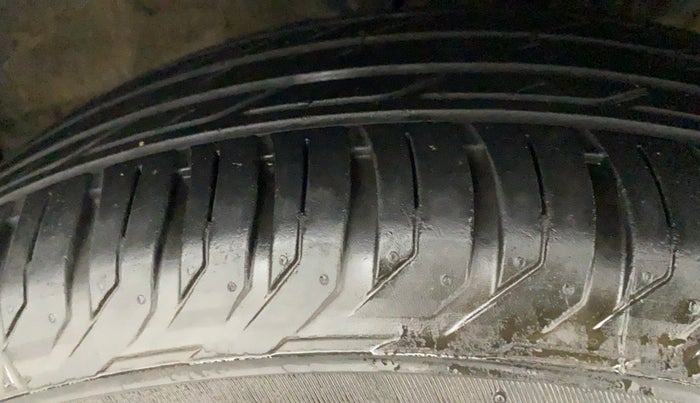 2020 KIA SELTOS HTK PLUS 1.5 DIESEL, Diesel, Manual, 93,108 km, Right Front Tyre Tread