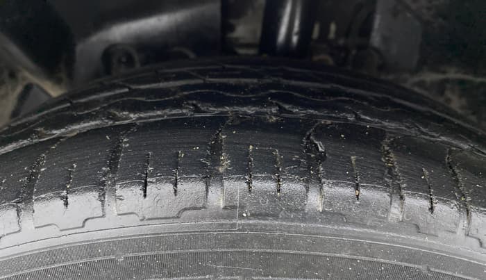 2016 Ford Ecosport TITANIUM 1.5L PETROL AT, CNG, Automatic, 60,431 km, Left Front Tyre Tread