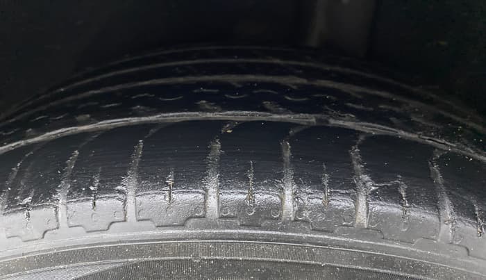 2016 Ford Ecosport TITANIUM 1.5L PETROL AT, CNG, Automatic, 60,431 km, Left Rear Tyre Tread