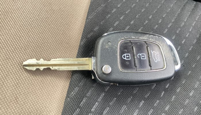2018 Hyundai Elite i20 ASTA 1.2, Petrol, Manual, 1,20,488 km, Key Close Up