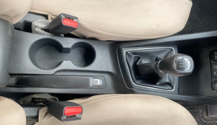 2018 Hyundai Elite i20 ASTA 1.2, Petrol, Manual, 1,20,488 km, Gear Lever