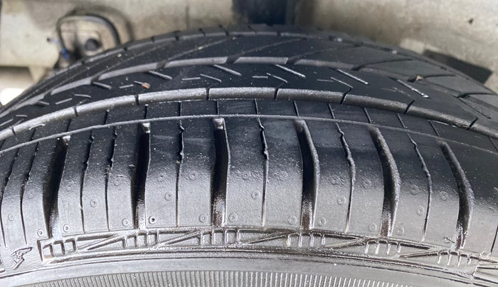 2016 Hyundai Grand i10 MAGNA 1.2 KAPPA VTVT, Petrol, Manual, 1 km, Right Rear Tyre Tread