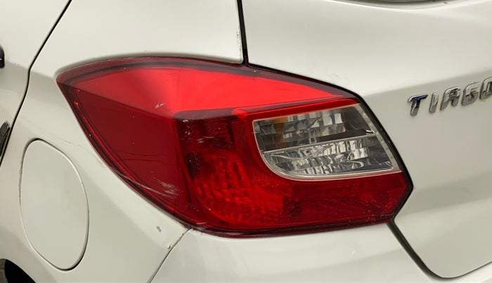 2018 Tata Tiago XE PETROL, Petrol, Manual, 36,754 km, Left tail light - Minor scratches