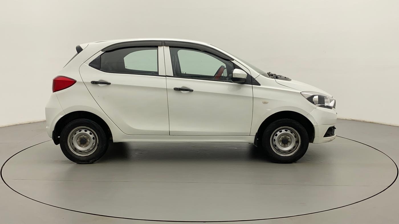 2018 Tata Tiago XE PETROL, Petrol, Manual, 36,754 km, Right Side View