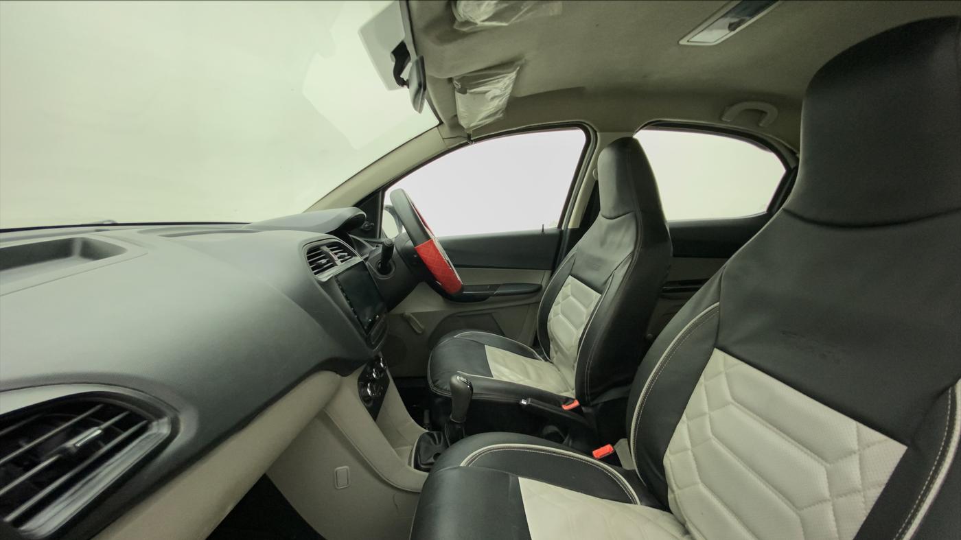 2018 Tata Tiago XE PETROL, Petrol, Manual, 36,754 km, Right Side Front Door Cabin