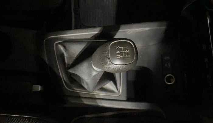 2017 Hyundai Elite i20 ASTA 1.2, Petrol, Manual, 22,932 km, Gear Lever