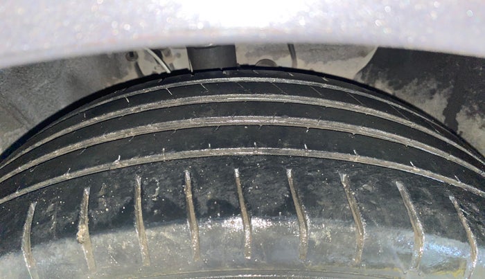 2017 Hyundai Elite i20 ASTA 1.2, Petrol, Manual, 22,932 km, Right Front Tyre Tread