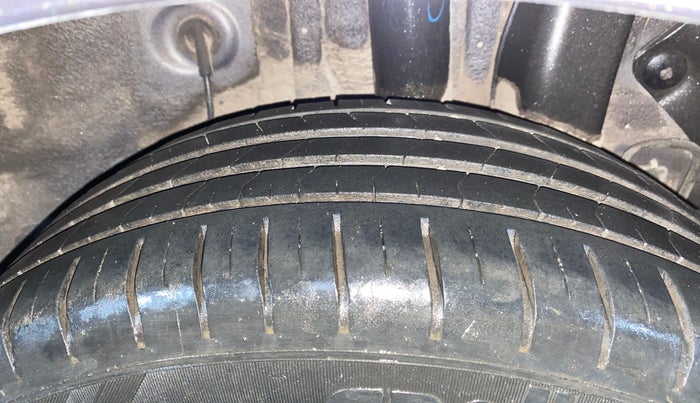 2017 Hyundai Elite i20 ASTA 1.2, Petrol, Manual, 22,932 km, Left Rear Tyre Tread