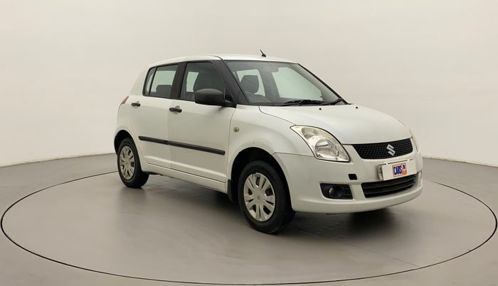 2011 Maruti Swift VXI, Petrol, Manual, 68,080 km, Right Front Diagonal