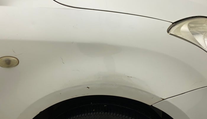 2011 Maruti Swift VXI, Petrol, Manual, 68,080 km, Right fender - Paint has minor damage